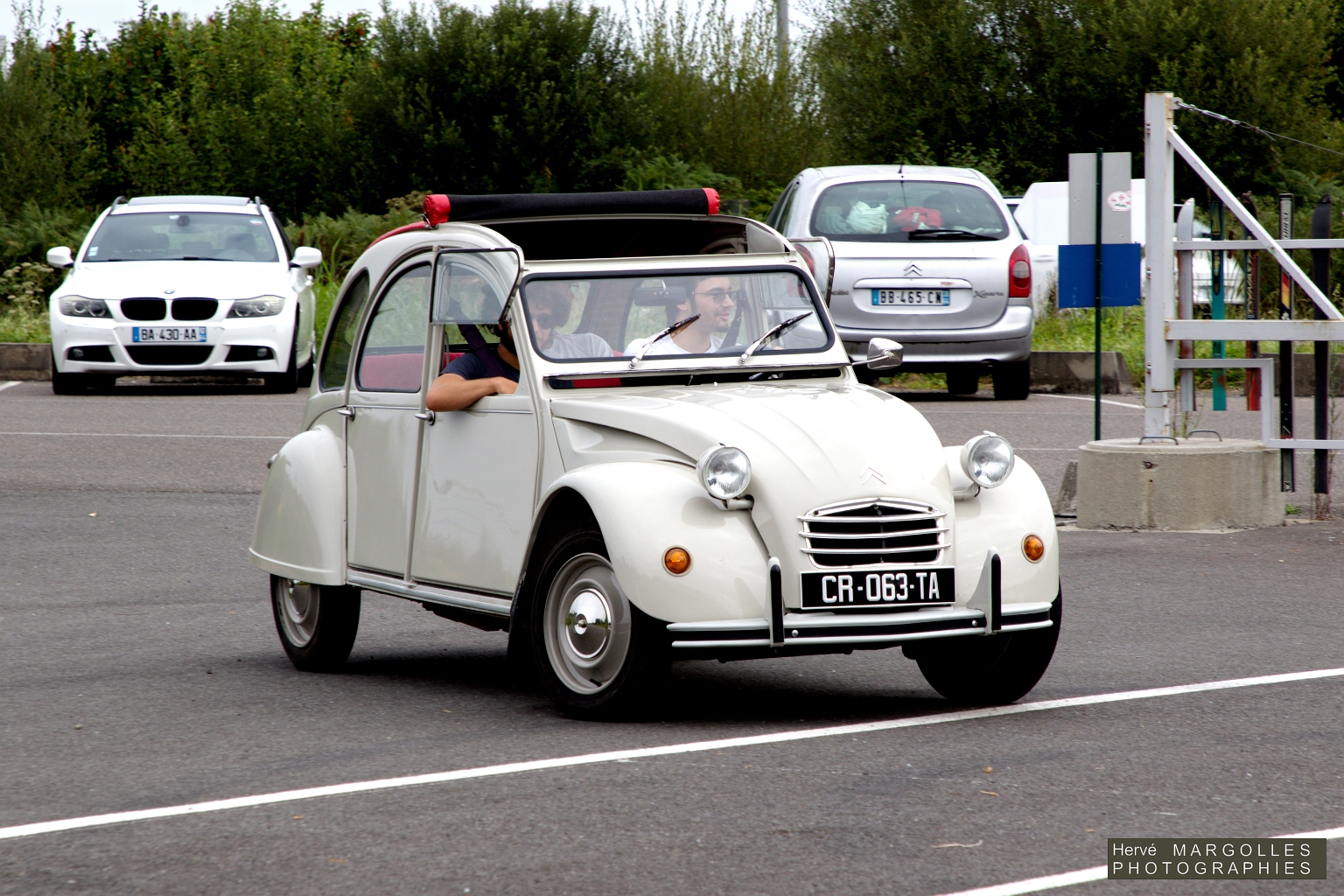 Citroen 2CV.jpg